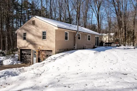 31 Wednesday Hill Road Lee NH 03861