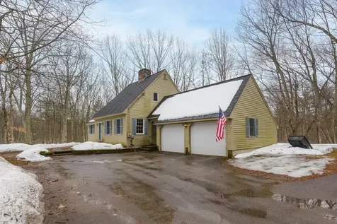 26 Phillips Road Sandown NH 03873