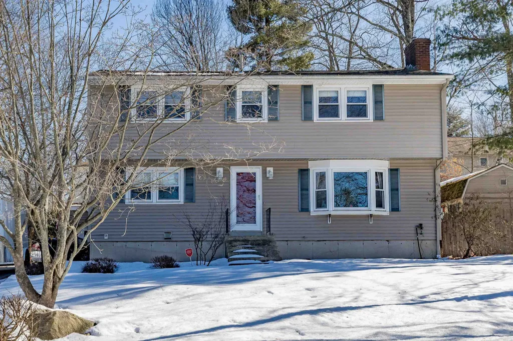 92 Peele Road Nashua, NH