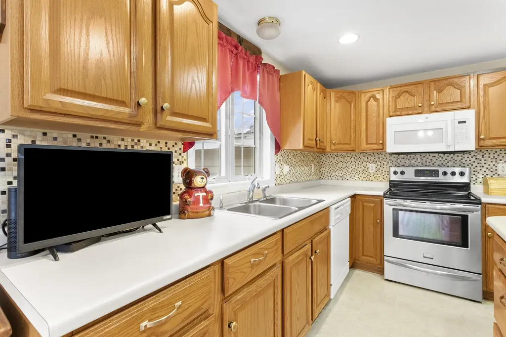 20 Kodiak Court Rochester NH 03867