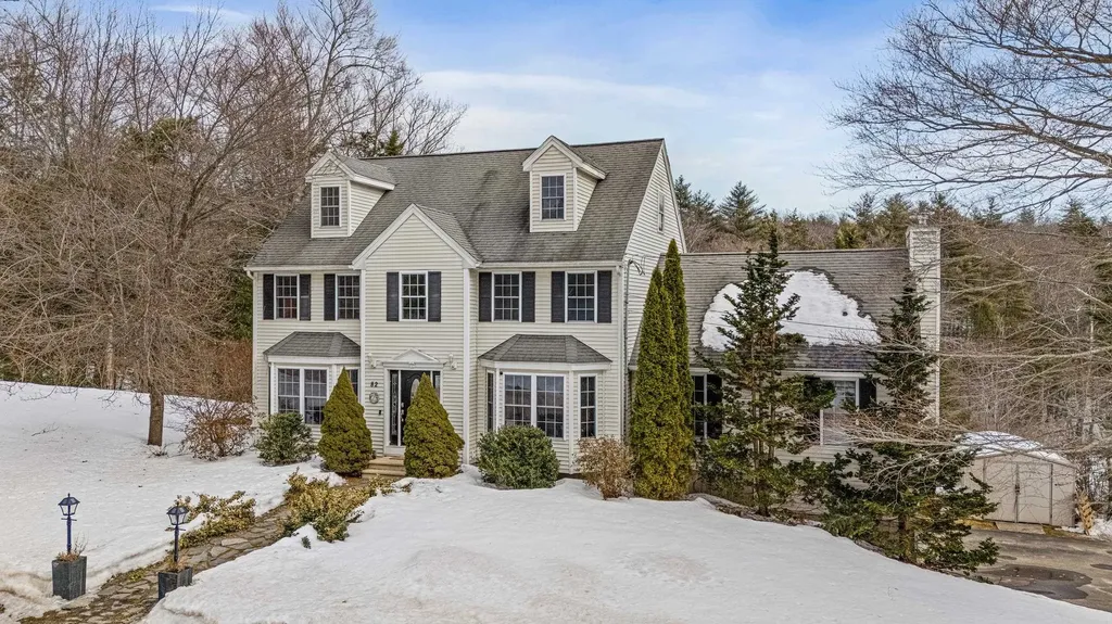 82 Lady Slipper Lane Chester NH 03036
