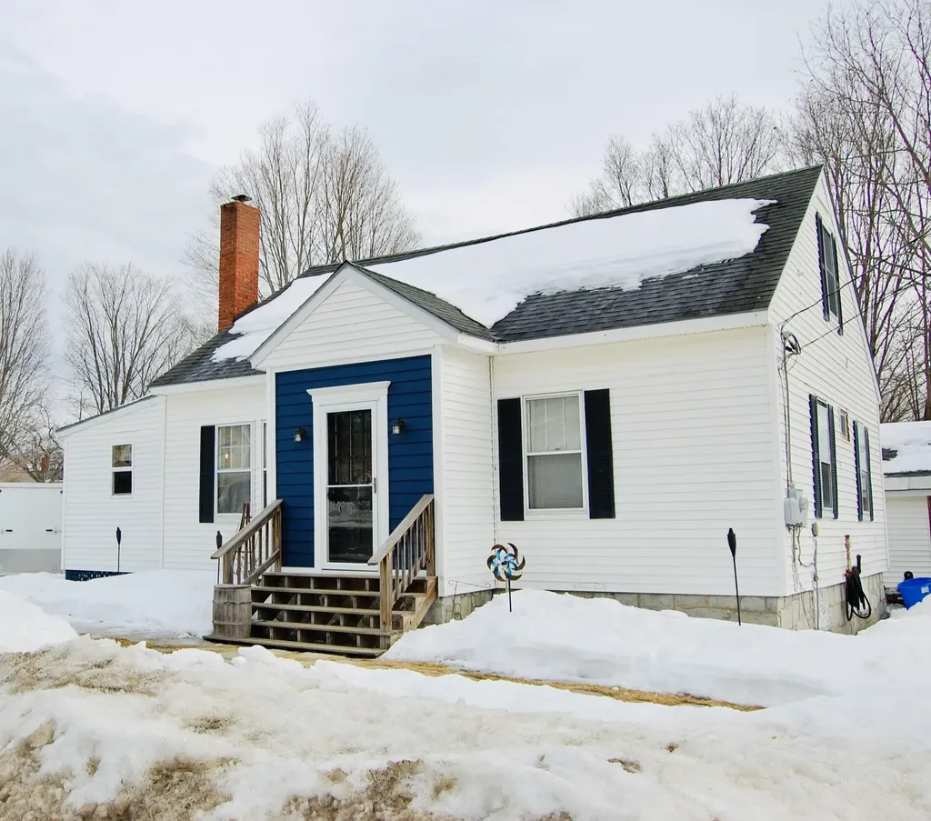 12 Myrtle Street Hillsborough NH 03244