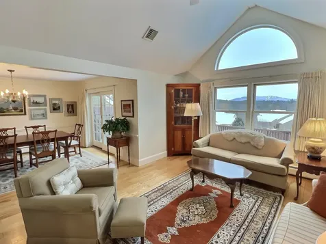 46 Highland Ridge New London NH 03257