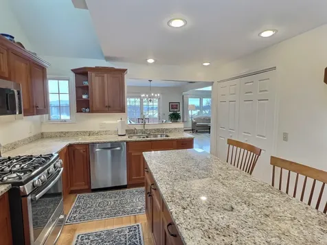 46 Highland Ridge New London NH 03257