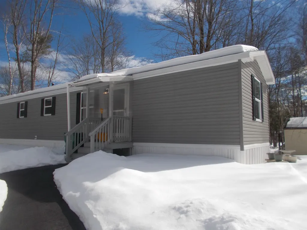 23 Brownstone Lane Rochester NH 03867