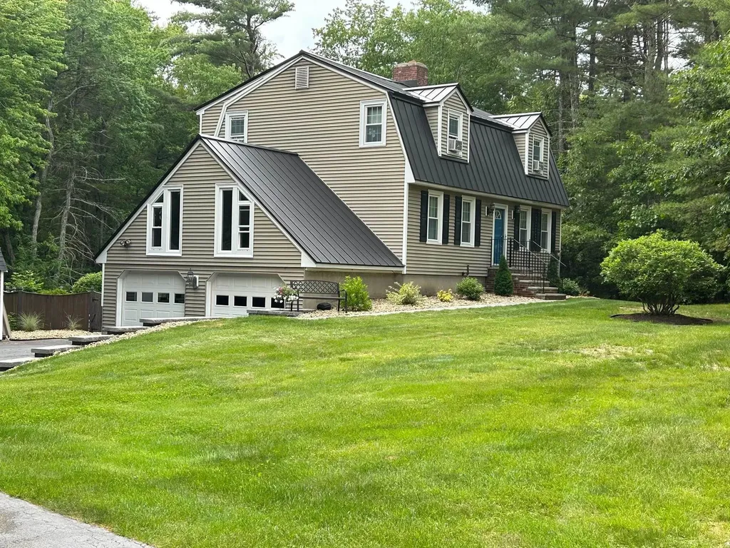 28 Sherry Lane Hampstead NH 03841