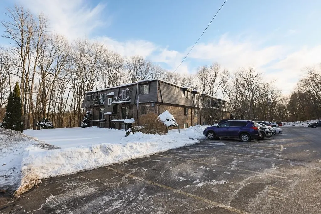 1 Pembroke Drive Derry NH 03038