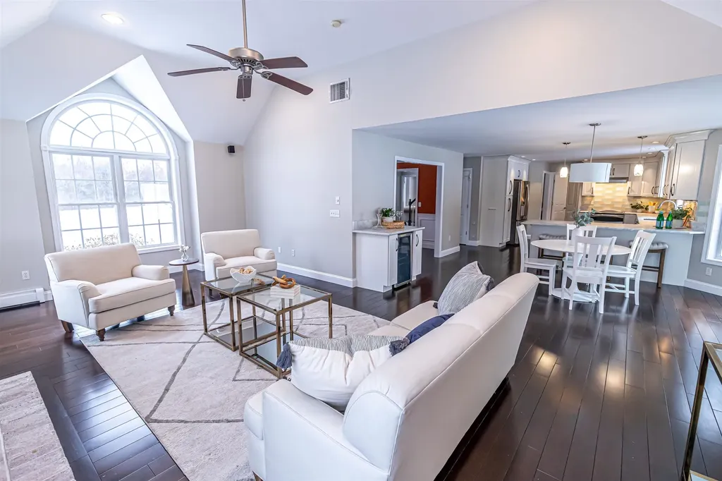 1 Cobblestone Road Windham NH 03087