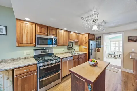 13 Milford Street Amherst NH 03031