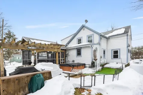13 Milford Street Amherst NH 03031