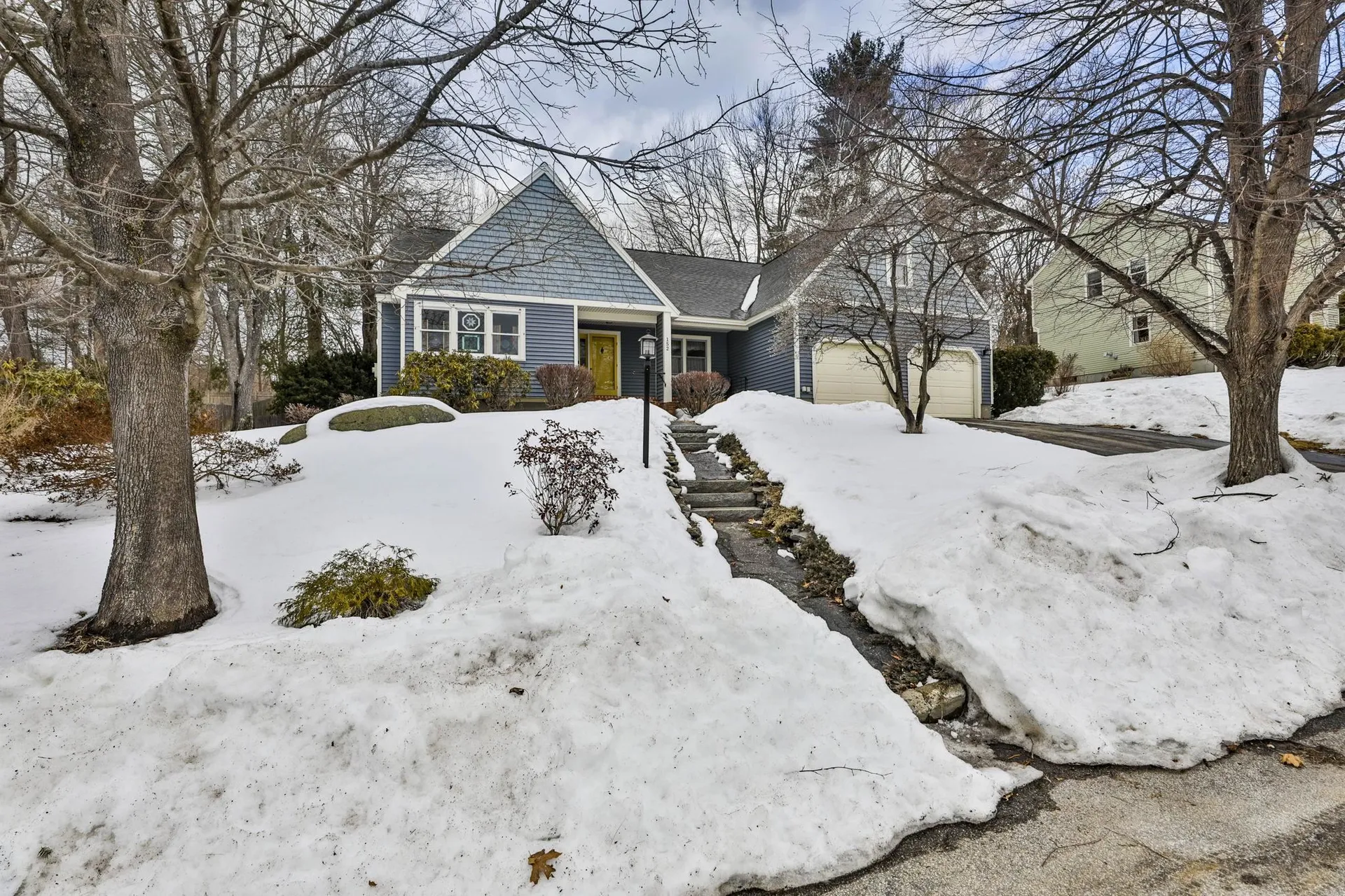 152 Poplar Street Manchester NH 03104