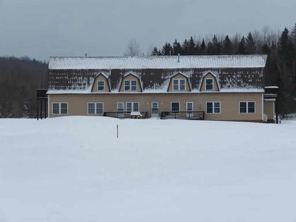 2637 Farrar Road Newport Town VT 05857