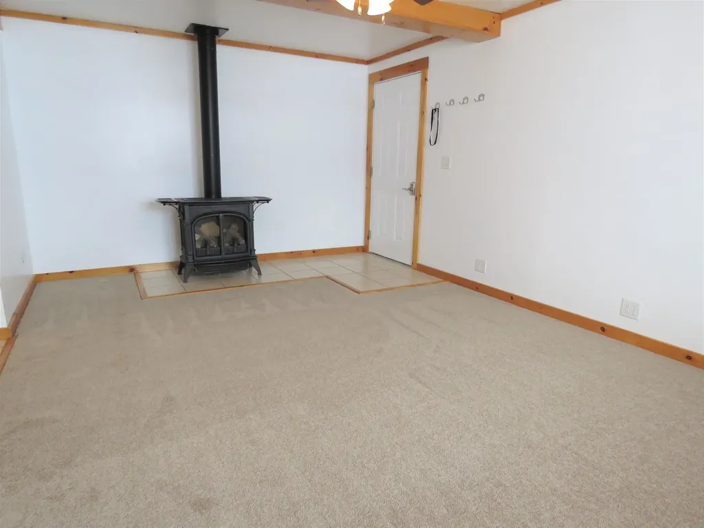 2637 Farrar Road Newport Town VT 05857