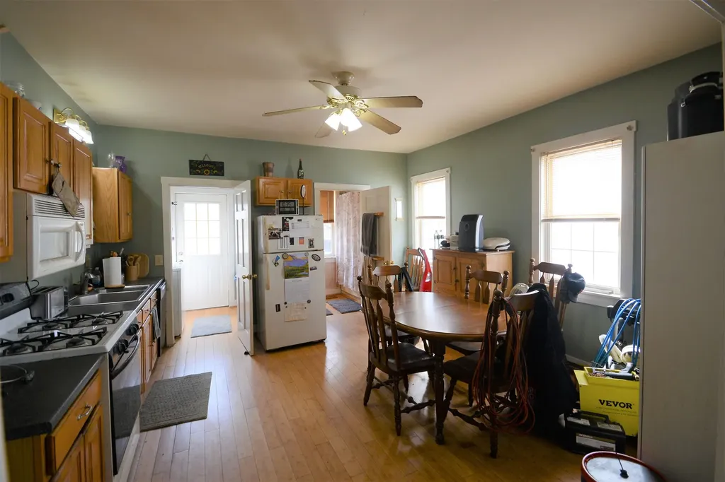 22 River Street Exeter NH 03833