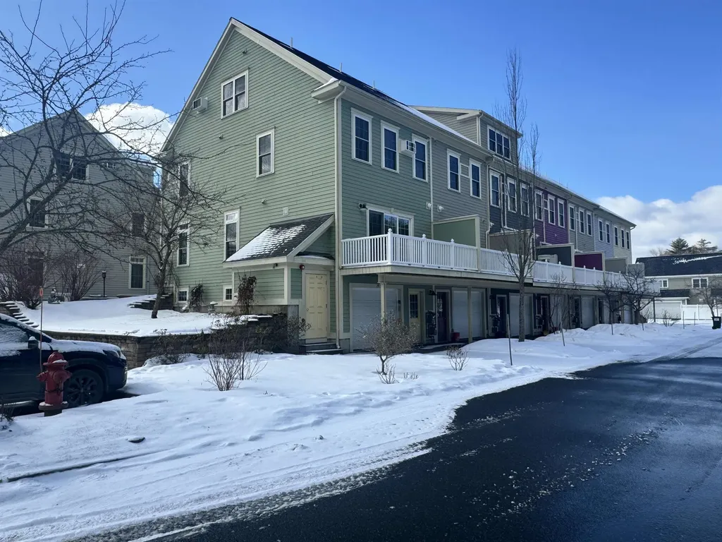 29 Forest Edge Drive Hanover NH 03755