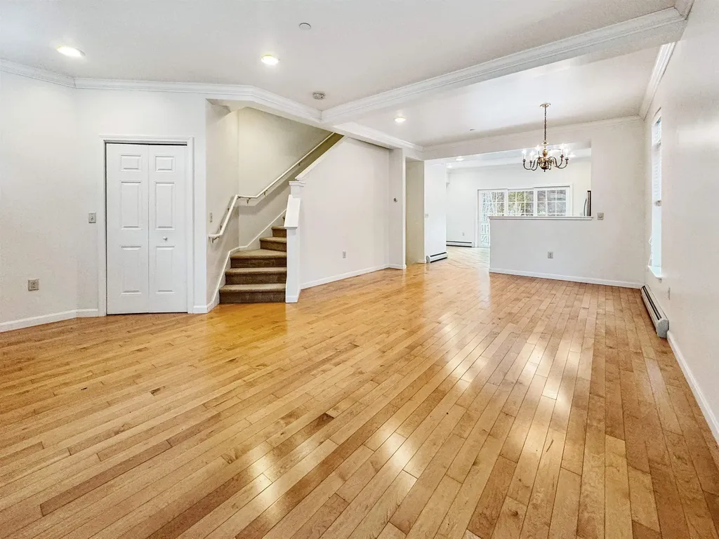 29 Forest Edge Drive Hanover NH 03755