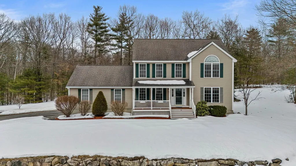 10 Greystone Terrace Hooksett NH 03106