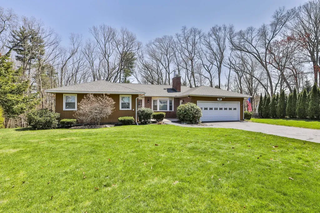 6 Nova Road Nashua NH 03064