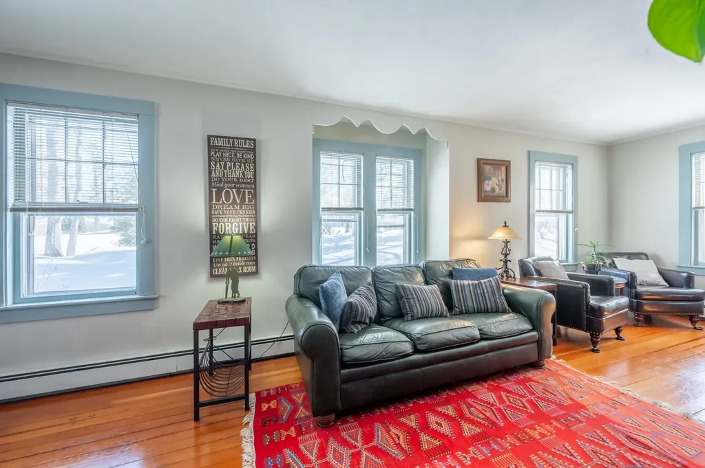 371 Little Sunapee Road New London NH 03257