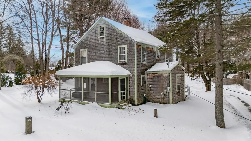 371 Little Sunapee Road New London NH 03257