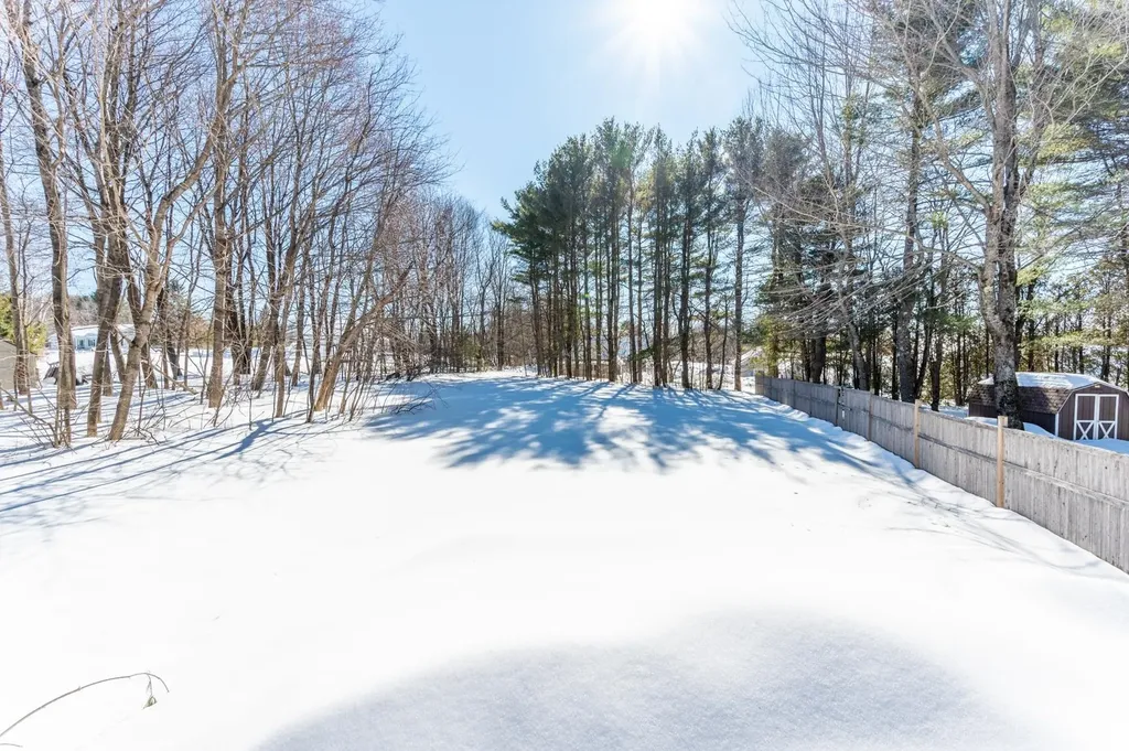 371 Little Sunapee Road New London NH 03257