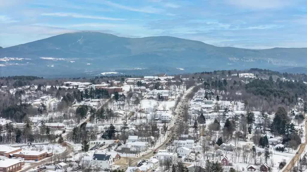 371 Little Sunapee Road New London NH 03257
