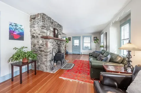 371 Little Sunapee Road New London NH 03257