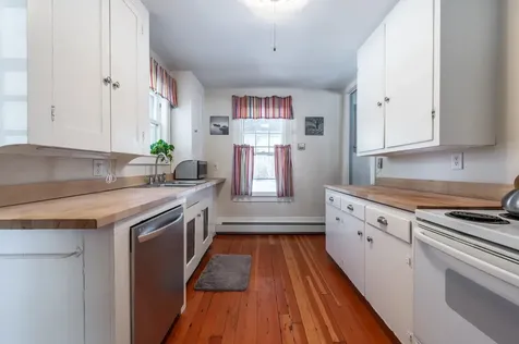 371 Little Sunapee Road New London NH 03257