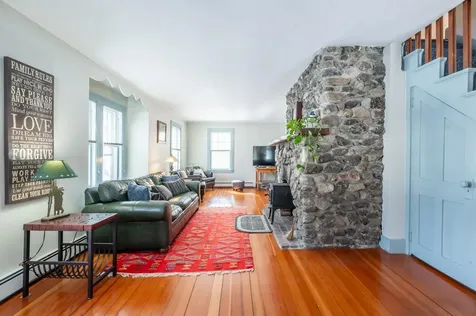 371 Little Sunapee Road New London NH 03257