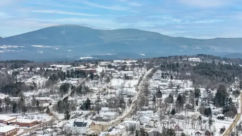 371 Little Sunapee Road New London NH 03257