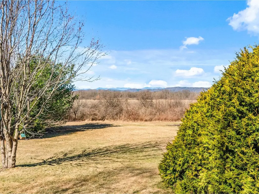 510 Round Barn Road Ferrisburgh VT 05456