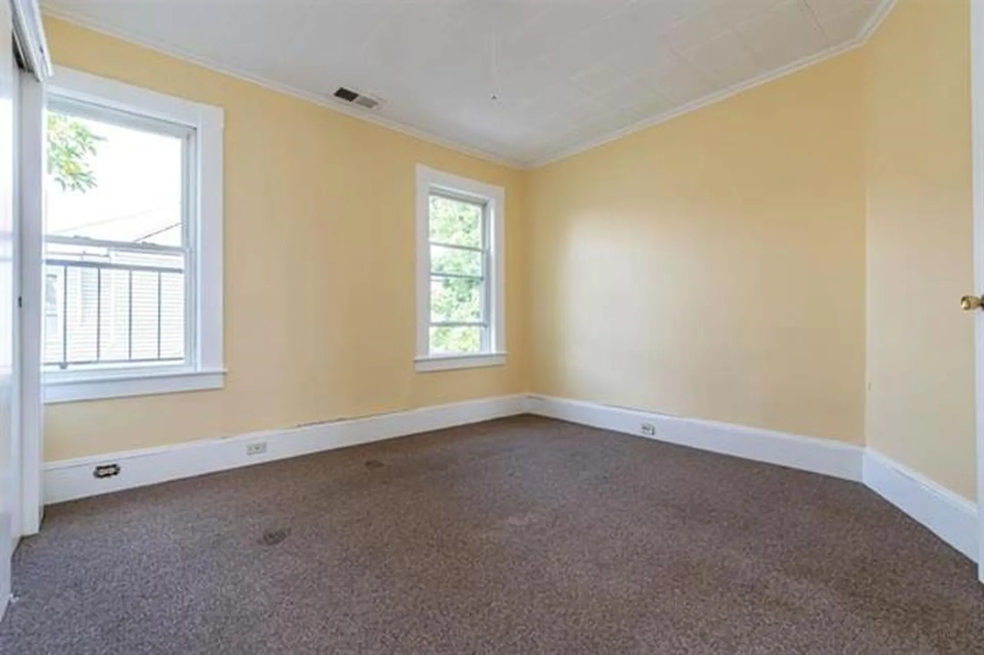 111 Ash Street Nashua NH 03060