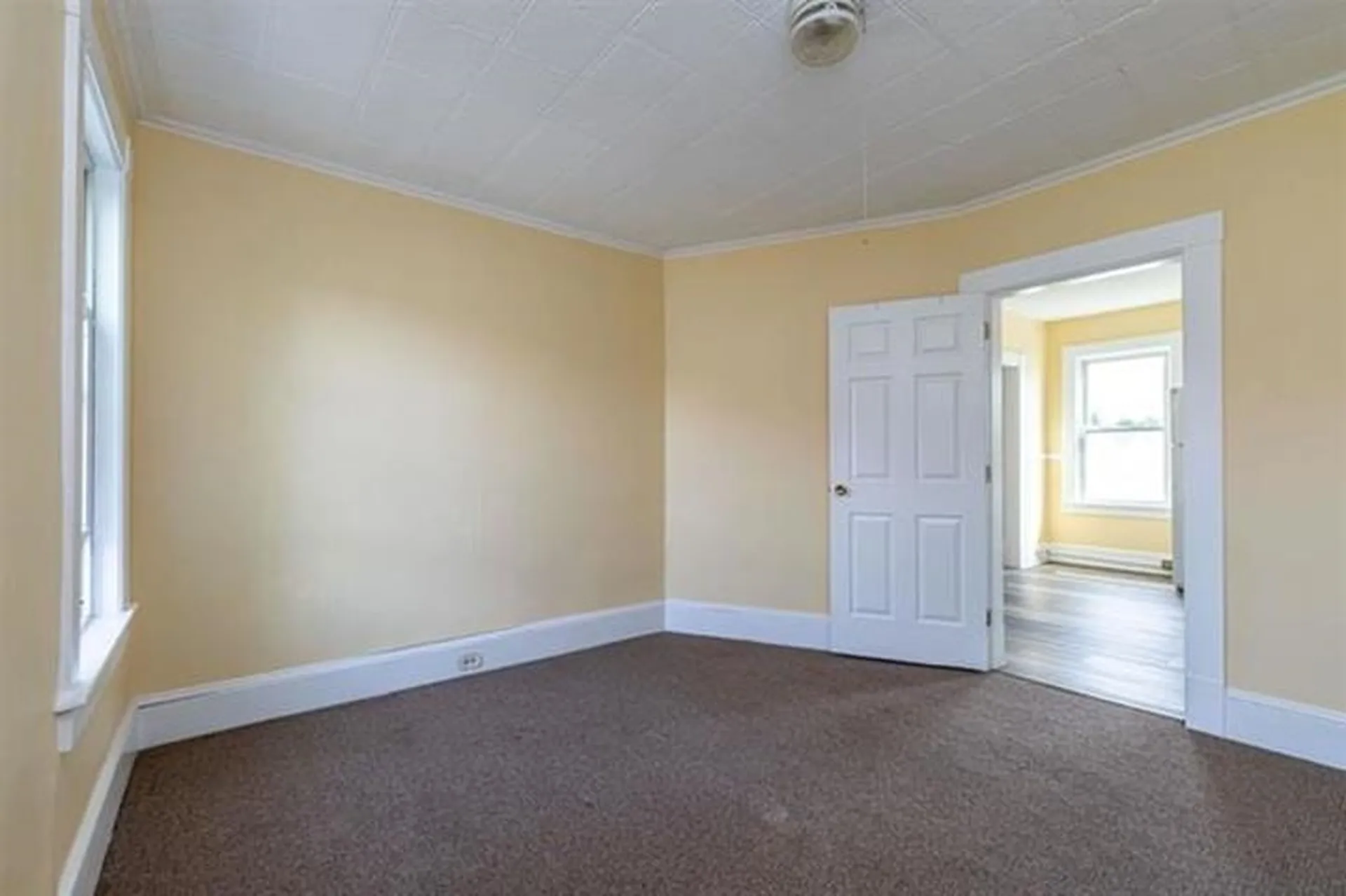 111 Ash Street Nashua NH 03060