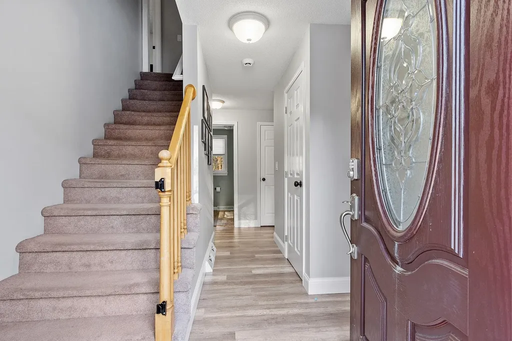 36 Roy Street Nashua NH 03060