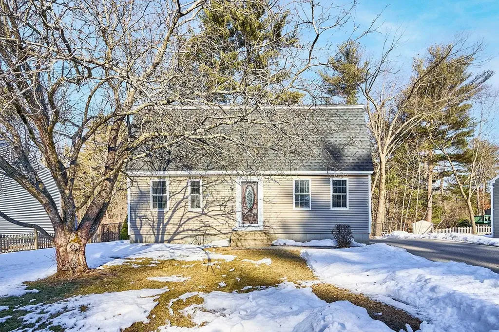 36 Roy Street Nashua NH 03060