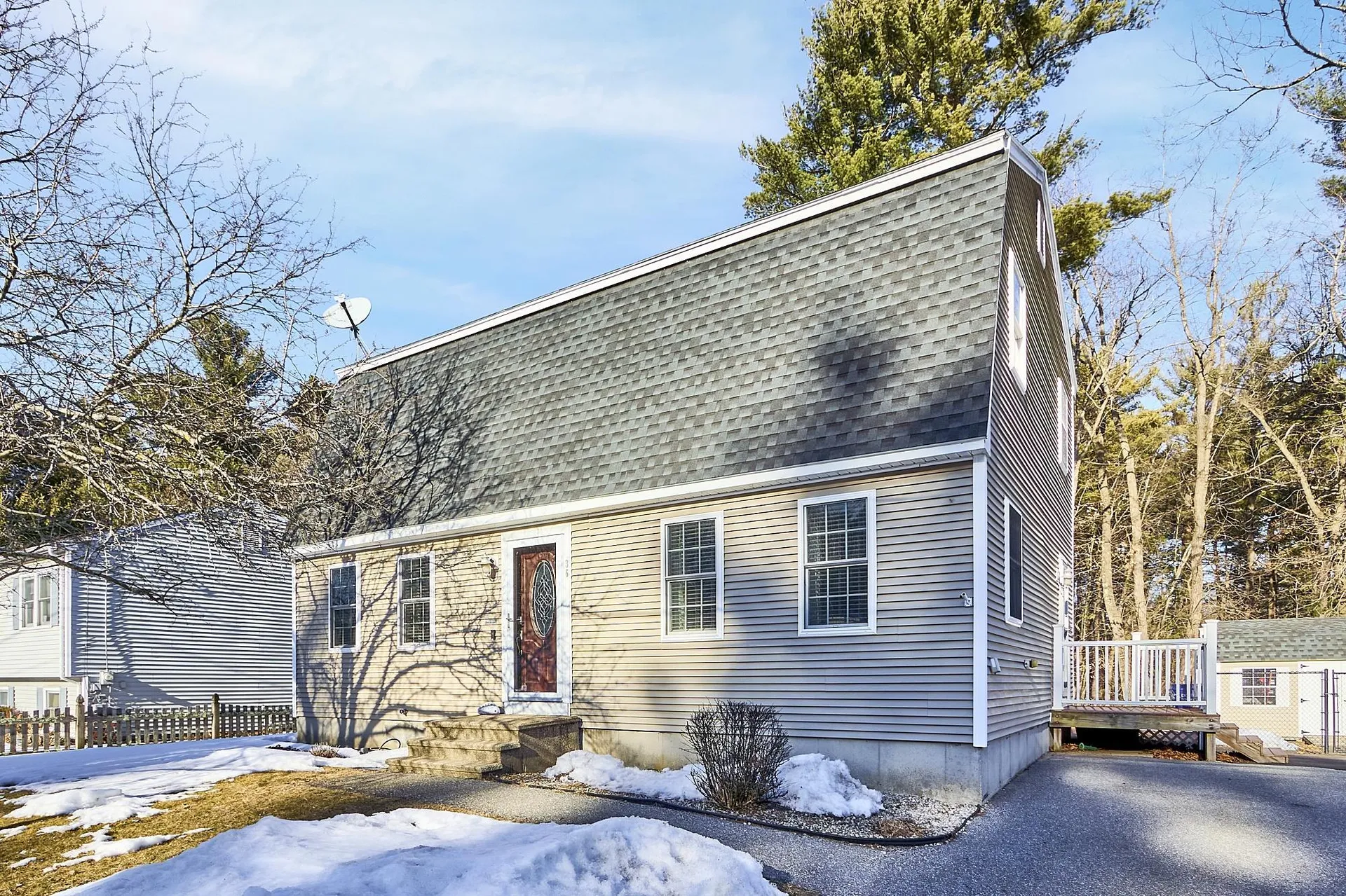 36 Roy Street Nashua NH 03060