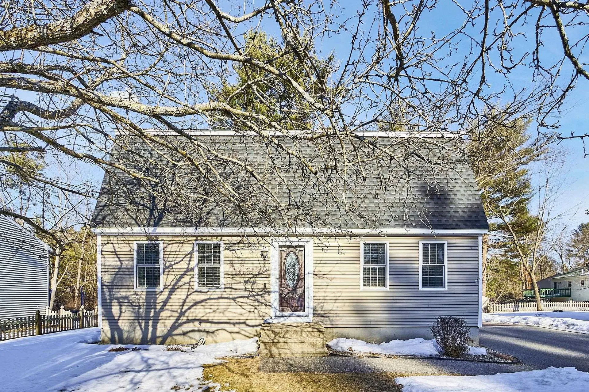 36 Roy Street Nashua NH 03060