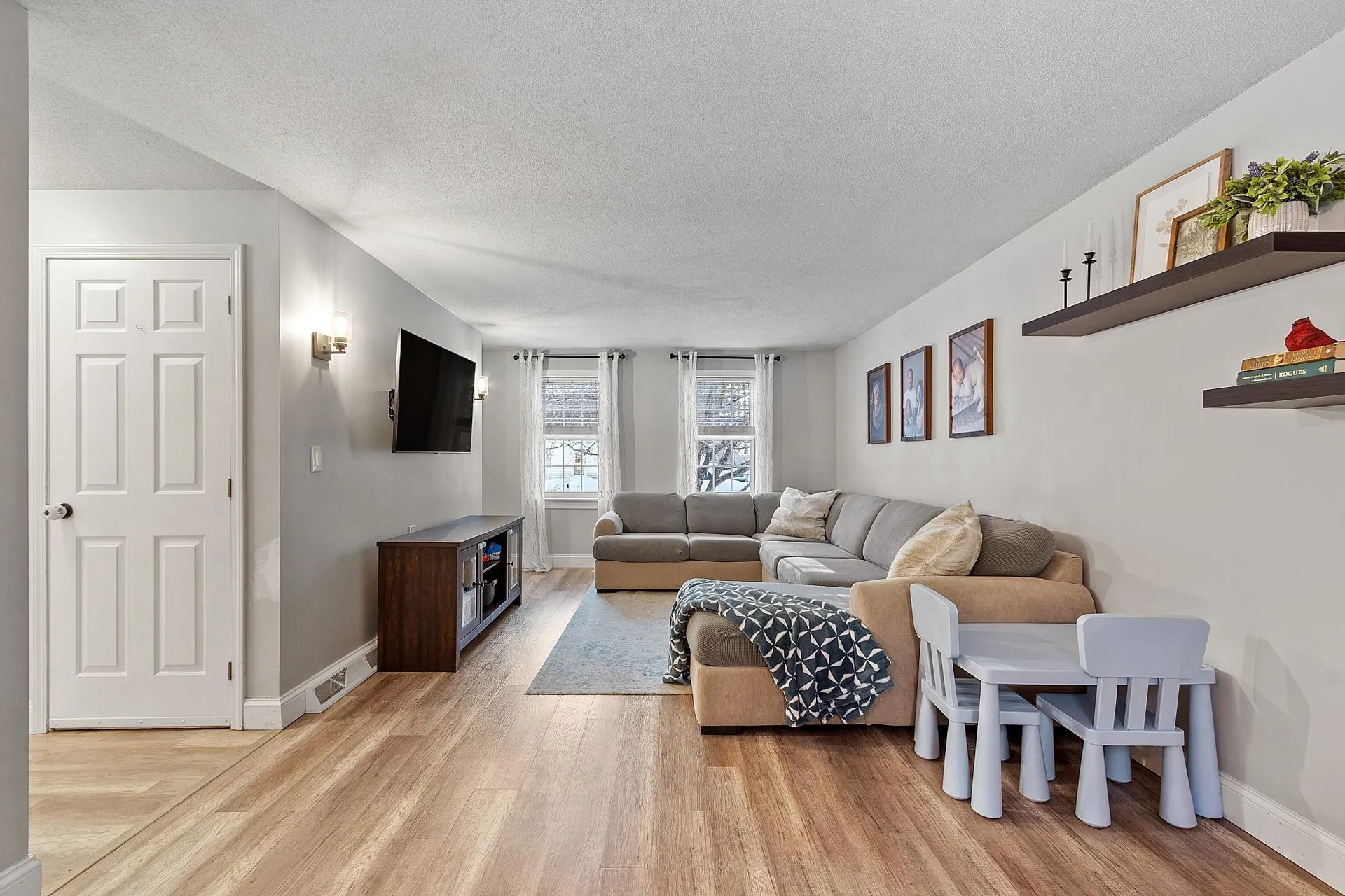 36 Roy Street Nashua NH 03060