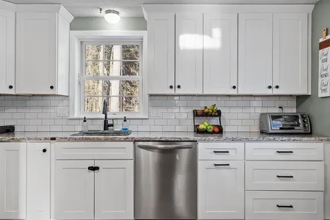 36 Roy Street Nashua NH 03060