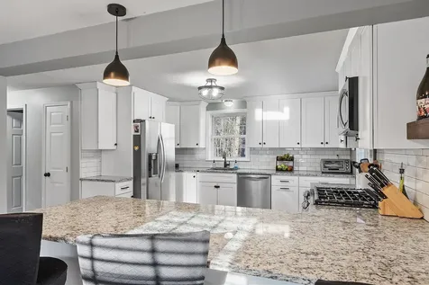 36 Roy Street Nashua NH 03060