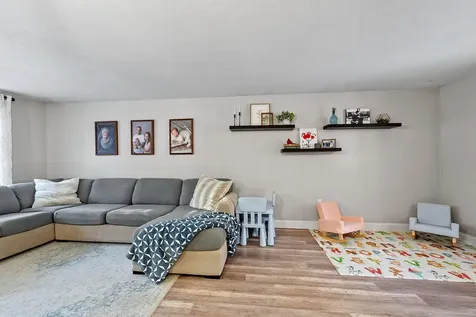 36 Roy Street Nashua NH 03060