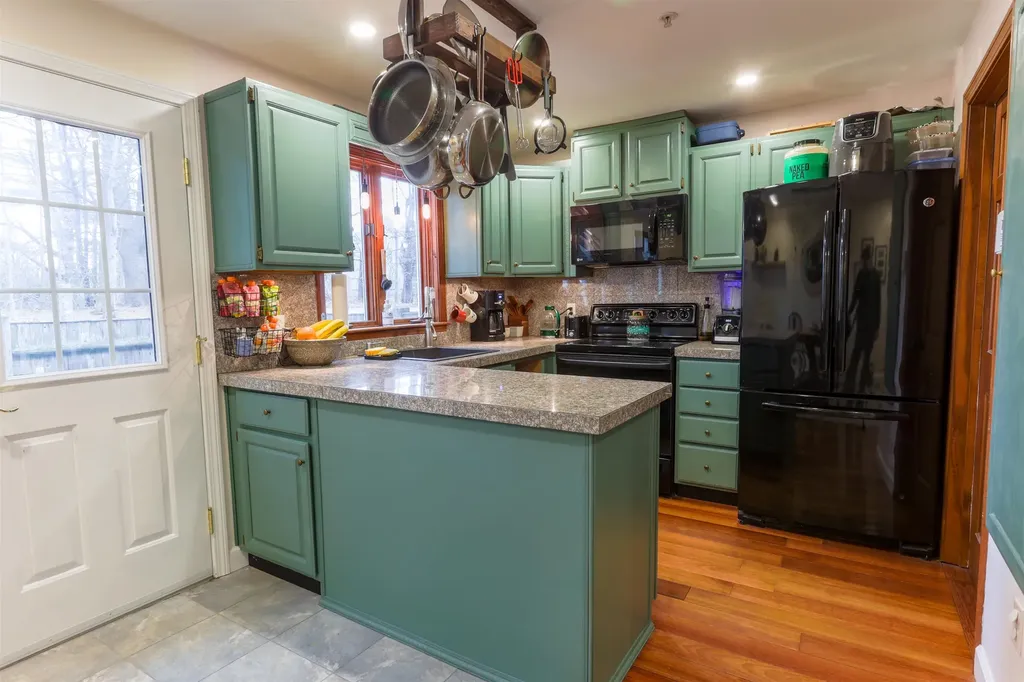 24 Bellamy Woods Dover NH 03820