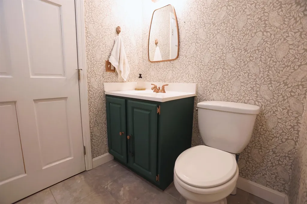 24 Bellamy Woods Dover NH 03820