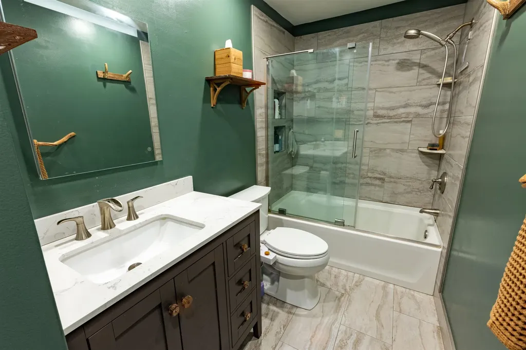 24 Bellamy Woods Dover NH 03820