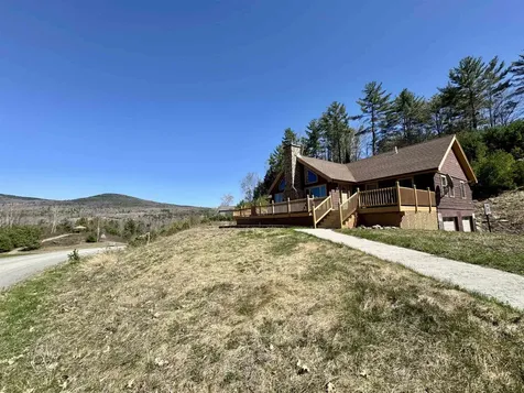 8 Fenn Way Circle Bath NH 03740