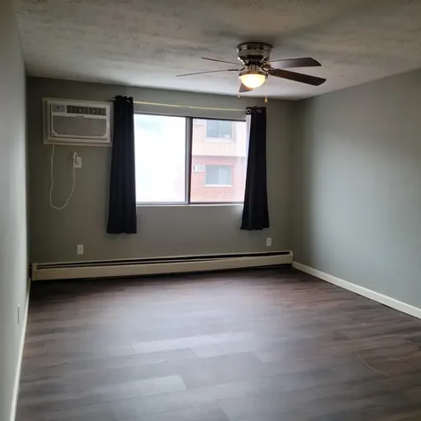 55 Log Street Manchester NH 03102