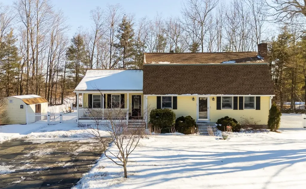 18 Broadcrest Lane Nashua NH 03063