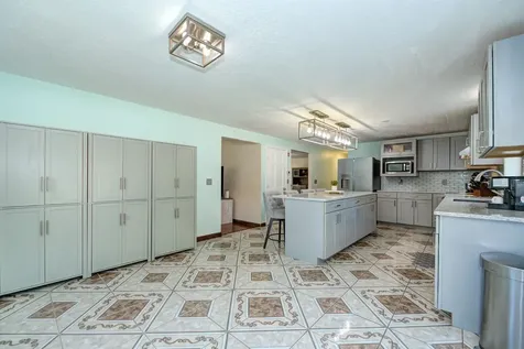 6 Joanne Drive Hooksett NH 03106