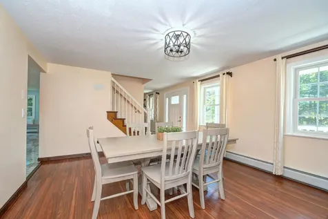 6 Joanne Drive Hooksett NH 03106