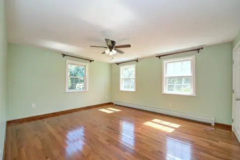 6 Joanne Drive Hooksett NH 03106